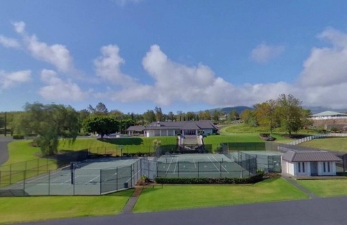 Pu'uanahulu Apartment | View of Mauna Kea in Gated Community across from Golf Course