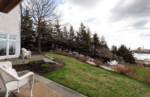 York Beach House | ViewPoint - 1BR Bedroom View Suite 107