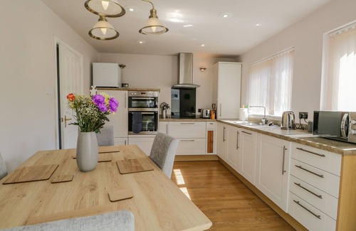 Kendal House | VIEWPOINT, family friendly, character holiday cottage in Kendal