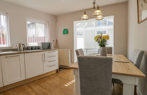 Kendal House | VIEWPOINT, family friendly, character holiday cottage in Kendal