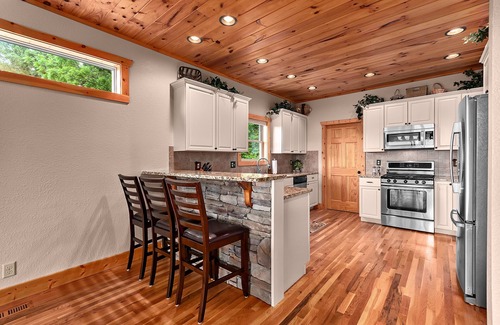 Waynesville House | Views Experience serene stays near Great Smokies