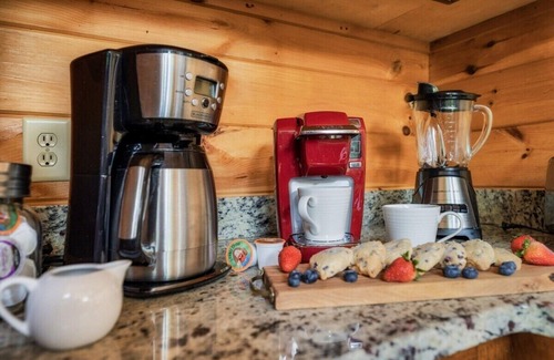Blue Ridge Ski Chalet | Views | Game Room | Hot Tub | EV Charger | Convenient Location Downtown/Aska