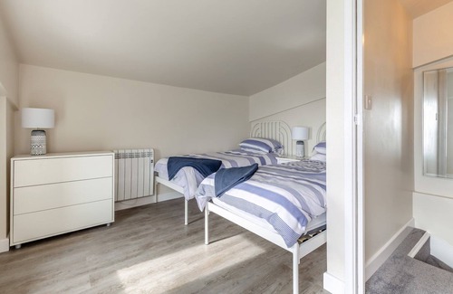 Southwell Cottage | Views not to be missed, this stunning property over looking the Famous Portland Bill is perfect for
