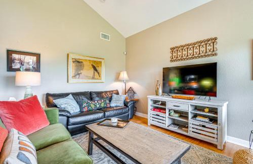 Livingston House | Views, Sunsets and Wildlife Waterfront Gem in Texas