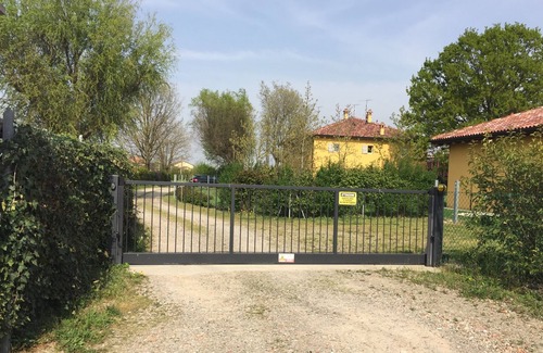 Budrio Apartment | Vigorso 41 Country House