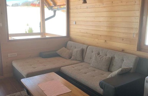Konjska Reka House | Vikendica Lane