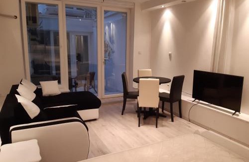 Cukarica Apartment | Viktoria