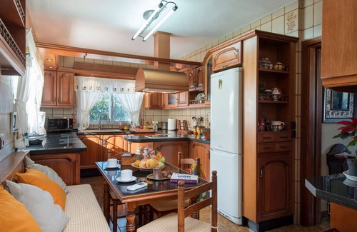 Alhaurin de la Torre Villa | Villa, in a quiet urbanization with private heated pool, close beach and golf!
