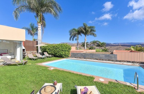 Salobre Villa | Villa Salobre Golf Siete | Luxury Retreat in Gran Canaria | Private Outdoor.