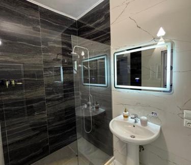Qeparo House | Vila Alexandros