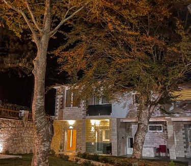 Razem Hotel | Vila Alpini