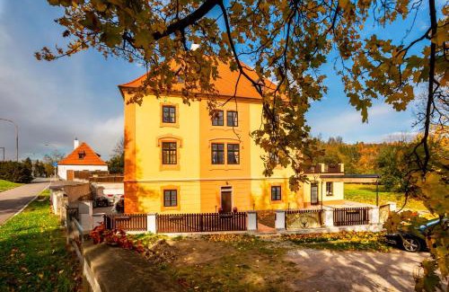 Cesky Krumlov Hotel | Vila Lovců králových