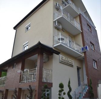 Sumadija Apartment | Vila Lux Nedeljkovic Gornja Trepca
