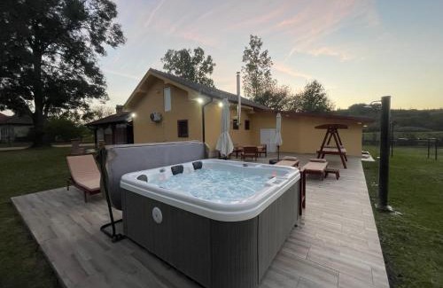 Nisava District Villa | Vila Meadow