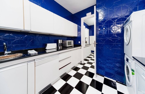 Gracia House | Vilaro Park Güell house with private pool. For groups of friends and families