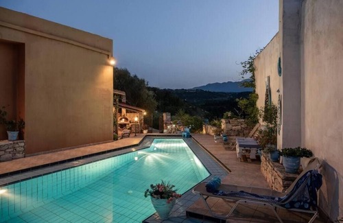 Aspro Villa | Vilia Archontiko
