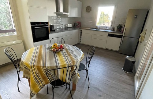 Tamaris House | Villégiature au Calme Sous les Pins, à 10 min à Pied de la Plage