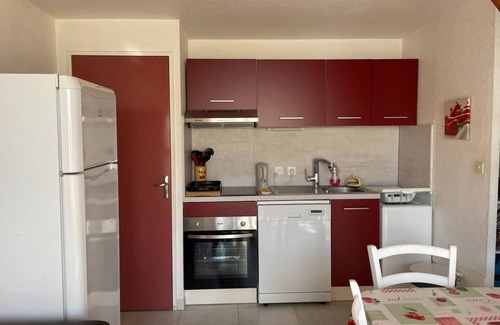Saint-Pierre-la-Mer House | Villa Fleury-Saint-Pierre-la-Mer, 2 bedrooms, 6 persons