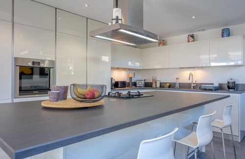 Anglet House | Villa à Anglet, 8 Couchages, Piscine Chauffée, 240m², Idéal Pour Famille