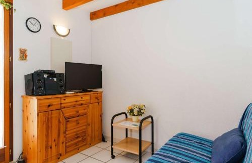 Les Ayguades Villa | Villa 2 pièces avec mezzanine, terrasse et accès piscine à Gruissan - 5 couchages - FR-1-409-9