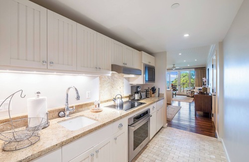 Kahuku Apartment | Villa 202: Fall REDUCED 50%! Ocean View Turtle Bay