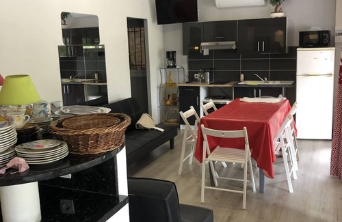 Argeles-sur-Mer House | VILLA 250 m²/24 persons-2 SWIMMING POOLS -14 rooms on 9000m² enclosed - 5 mn beach
