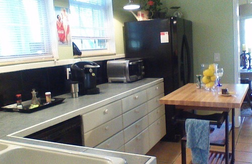 Downtown Villa | Villa 3 Bedrooms/3 bathrooms/close to everything/off st prking/Old Town/Whitehd