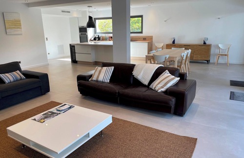 Le Brusc House | Villa 4 chambres, piscine, clim, wifi, 450m plage