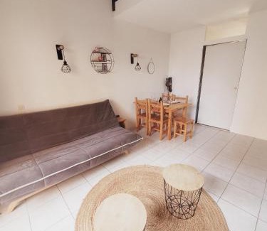 Le Barcares House | Villa 6 couchages spa privatif, accès direct mer, piscine