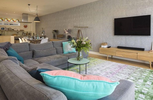 Salcombe Cottage | Villa 8, Estura