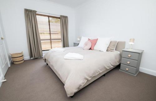 Glenroi Villa | Villa 88 - Stylish, Modern, Fresh & Light