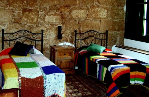 Los Gavilanes Cottage | Villa Abona, the energy of white stone and mud