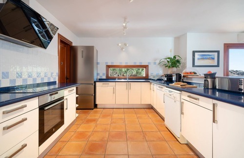 Tias Villa | Villa Abubilla