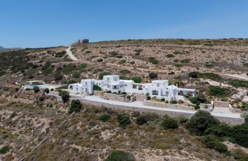Paros Villa | Villa Acqua · Gorgeous pool villa, stunning sea views, helipad!