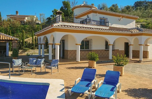 Vinuela Villa | Villa Adelfas, infinity pool