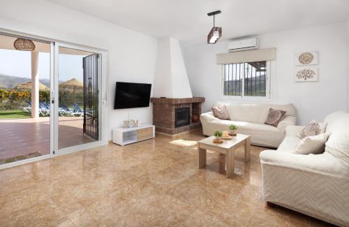 Cutar House | Villa Aguacate