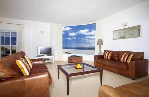 Puerto Calero Villa | Villa Ainara Summary: