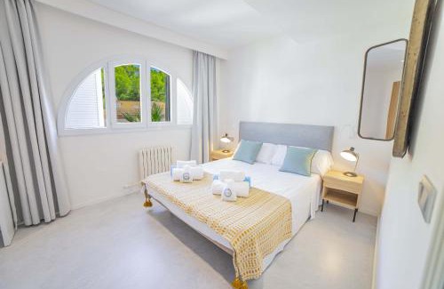 Alcanada Villa | Villa Alcanada Sunrise