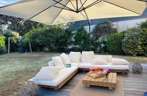 Carnac House | Villa Alegria in Saint Colomban, Pets welcome!