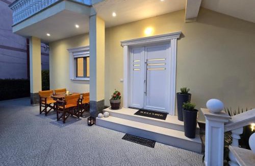Korce Apartment | Villa Alexandros