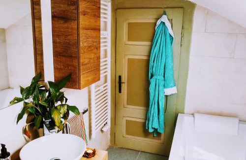 Centro Valle Intelvi Bed & Breakfast | Villa Alma, Lake Como Bed&Breathe