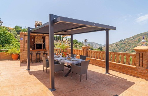 Competa Villa | Villa Almijara Cómpeta by Ruralidays