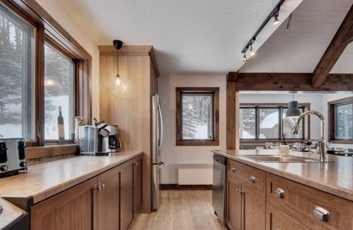 Petite-Riviere-Saint-Francois Ski Chalet | Villa Alpine - Alpin en Foret - Spa
