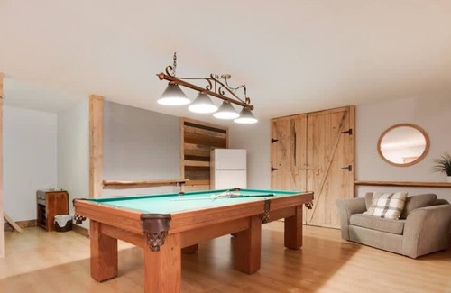 Petite-Riviere-Saint-Francois Ski Chalet | Villa Alpine - Alpin en Foret - Spa