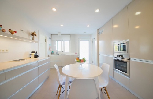 Almunecar Villa | Villa 'Amarna' with Sea View, Wi-Fi and Air Conditioning