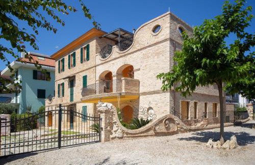 San Benedetto del Tronto Apartment | Villa Antolina - Yellow Suite by Host Hero