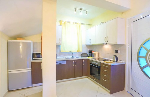 Petaleia Villa | Villa Anamari, Corfu - a villa that sleeps 6 guests in 3 bedrooms