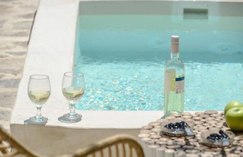 Naxos House | Villa Anthemion Naxos with outdoor jacuzzi