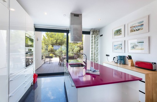 Alcanada Villa | Villa Aqua · Modern villa with stunning views to the sea