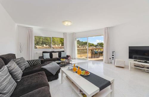Alcanada Villa | Villa Arata